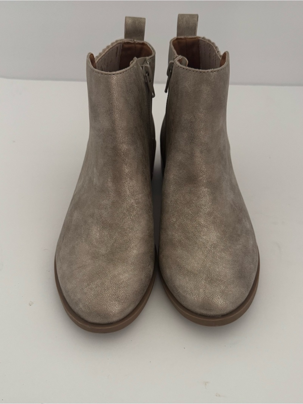 Girls 3 Taupe Chelsea Ankle Boots Side Zip Elastic Gore Block Heel Booties Shoes - Picture 5 of 14